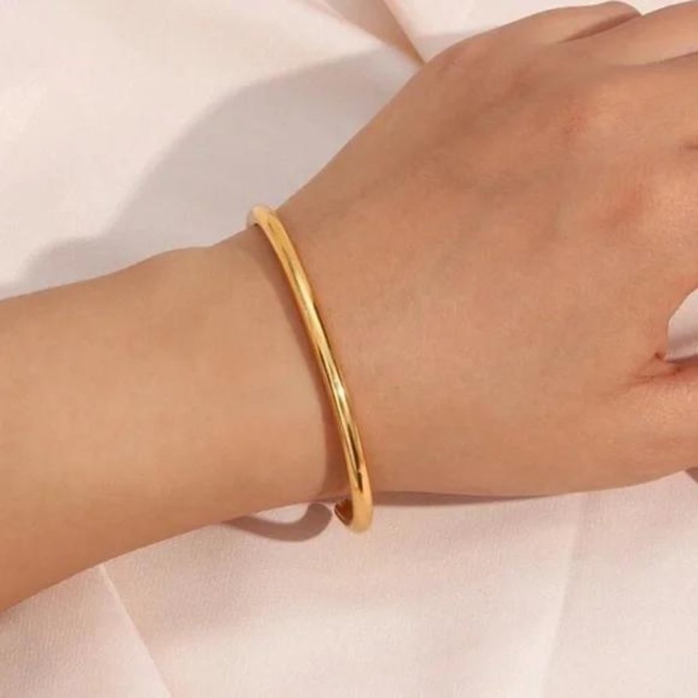 NEW ELEGANT 18K GOLD CUFF BRACELET, NICE BRACELET, CUTE BRACELET - Picture 3 of 7